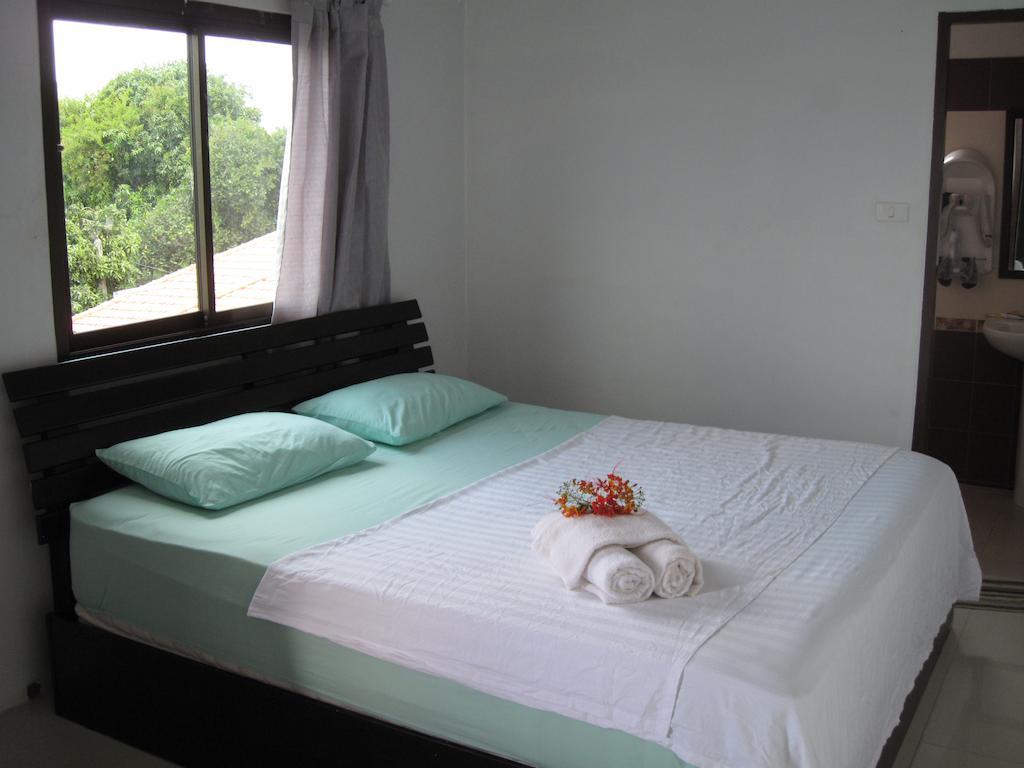 The Friendship Hostel Bophut Room photo