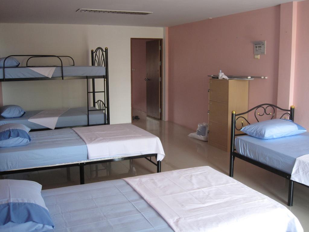The Friendship Hostel Bophut Room photo